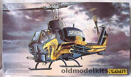 MRC 1/32 AH-1T Super Cobra Gold plastic model kit